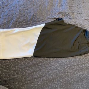 Cropped athletic leggings